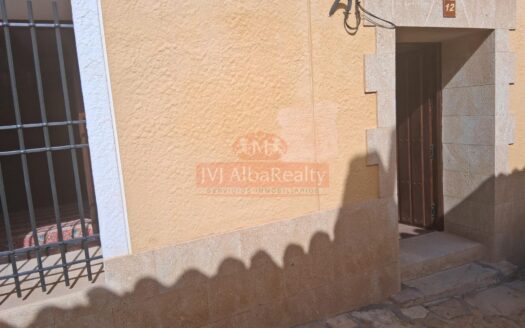 PRECIOSA CASA EN VENTA EN CASCO ANTIGUO CHINCHILLA – Ref: 29701