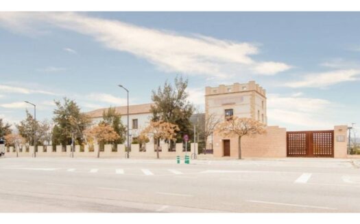Edificio en venta en Almansa Ref: 008622
