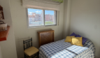 Vivienda de cuatro dormitorios, salón, sala de estar, dos baños y cocina, en buen estado