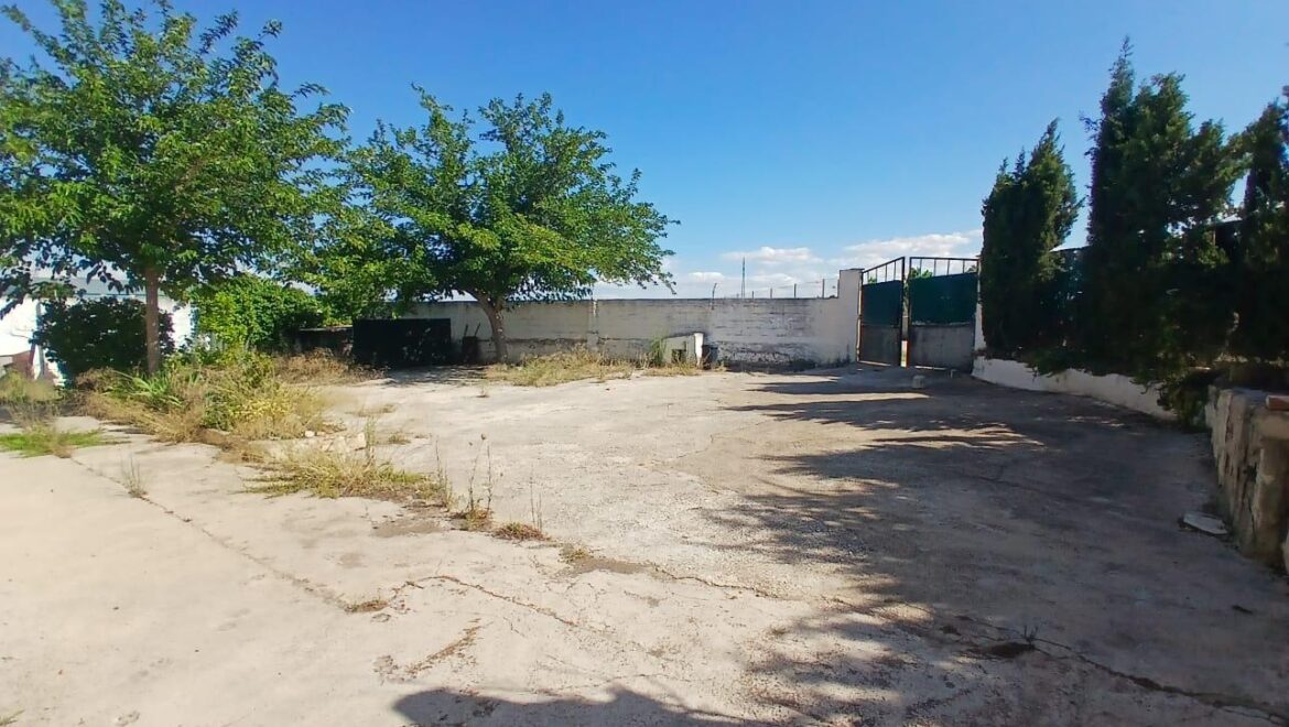 Casa con terreno en Albacete