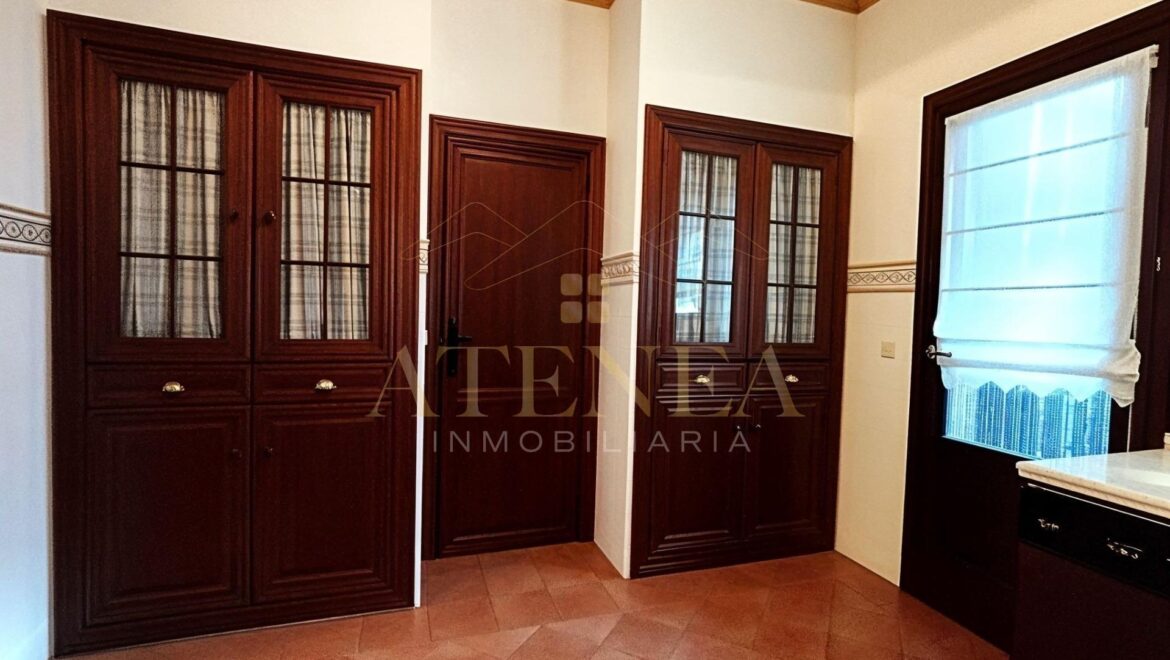 Chalet en La Roda