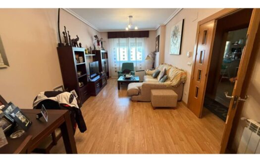 Casa en venta en La Gineta Ref: 009177