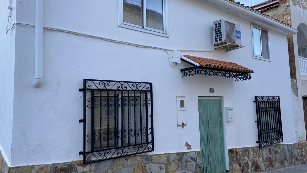Vivienda en buen estado con cochera individual