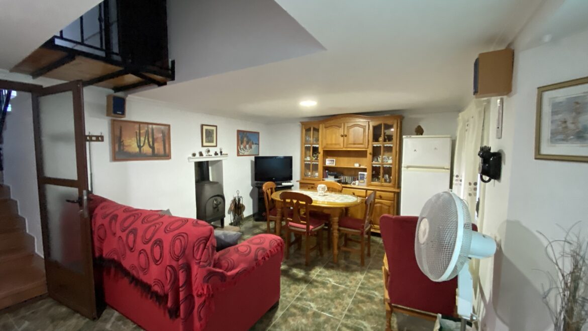 Vivienda en buen estado con cochera individual