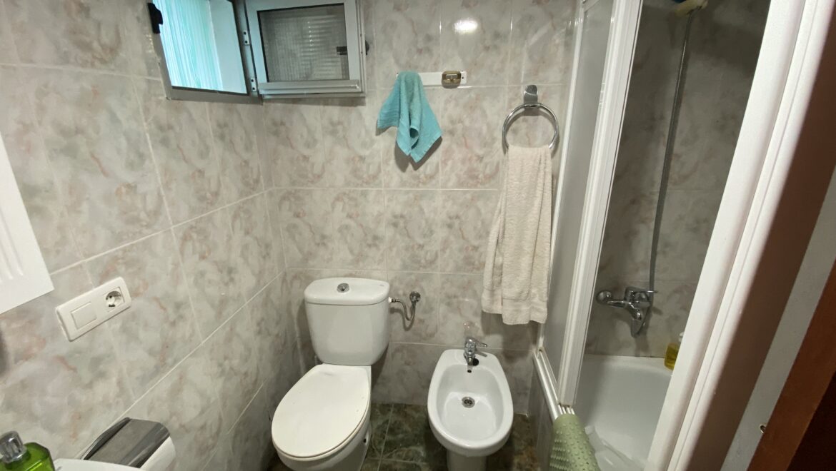 Vivienda en buen estado con cochera individual