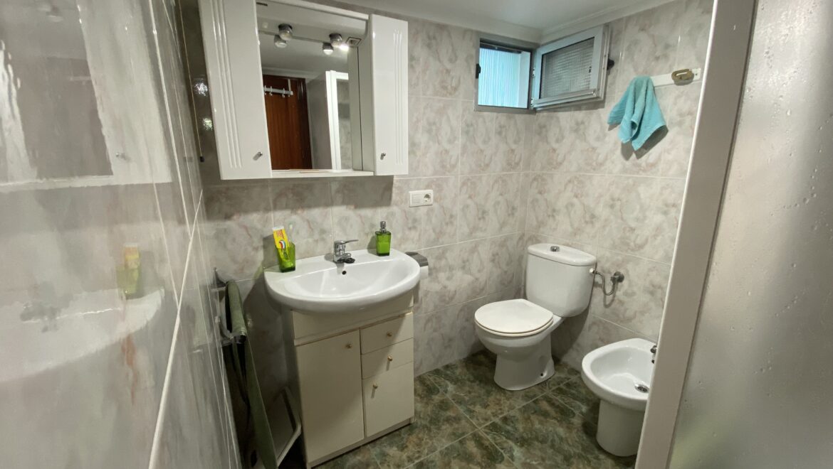 Vivienda en buen estado con cochera individual