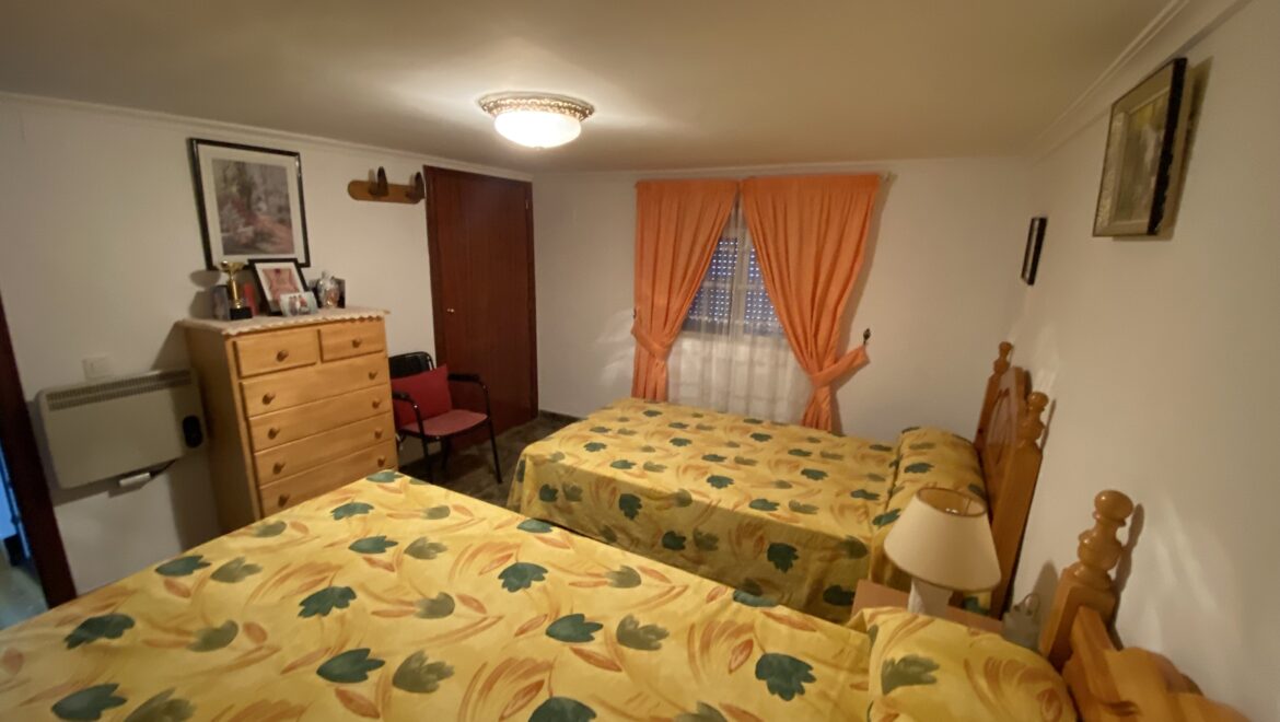 Vivienda en buen estado con cochera individual