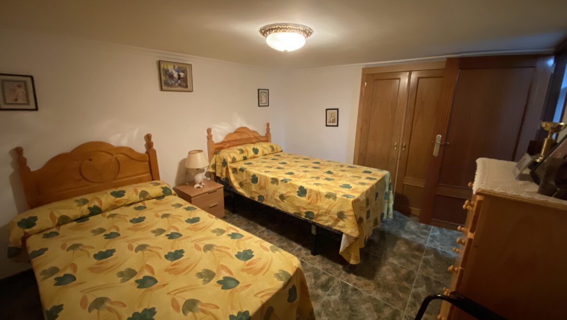 Vivienda en buen estado con cochera individual