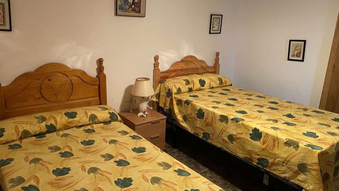 Vivienda en buen estado con cochera individual