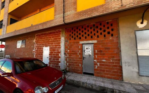 Local Comercial en venta en Valdeganga Ref: 008625
