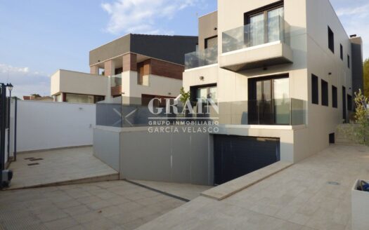 Chalet en Venta en Carretera Jaén – Ref: G-17422