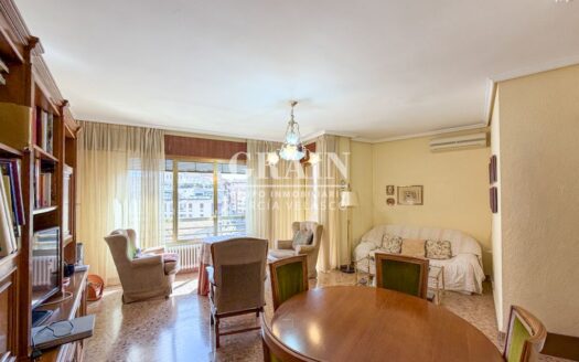 Piso en Venta en Centro – Ref: G-17886