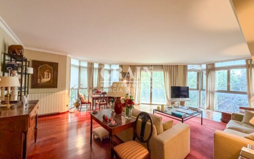 Piso en Venta en Centro – Ref: G-17980