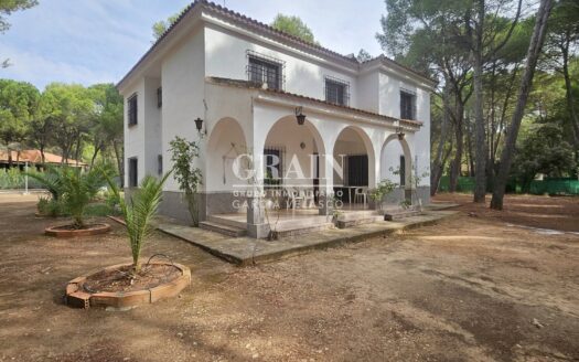 Chalet en Venta en pinares del Jucar – Ref: G-17125